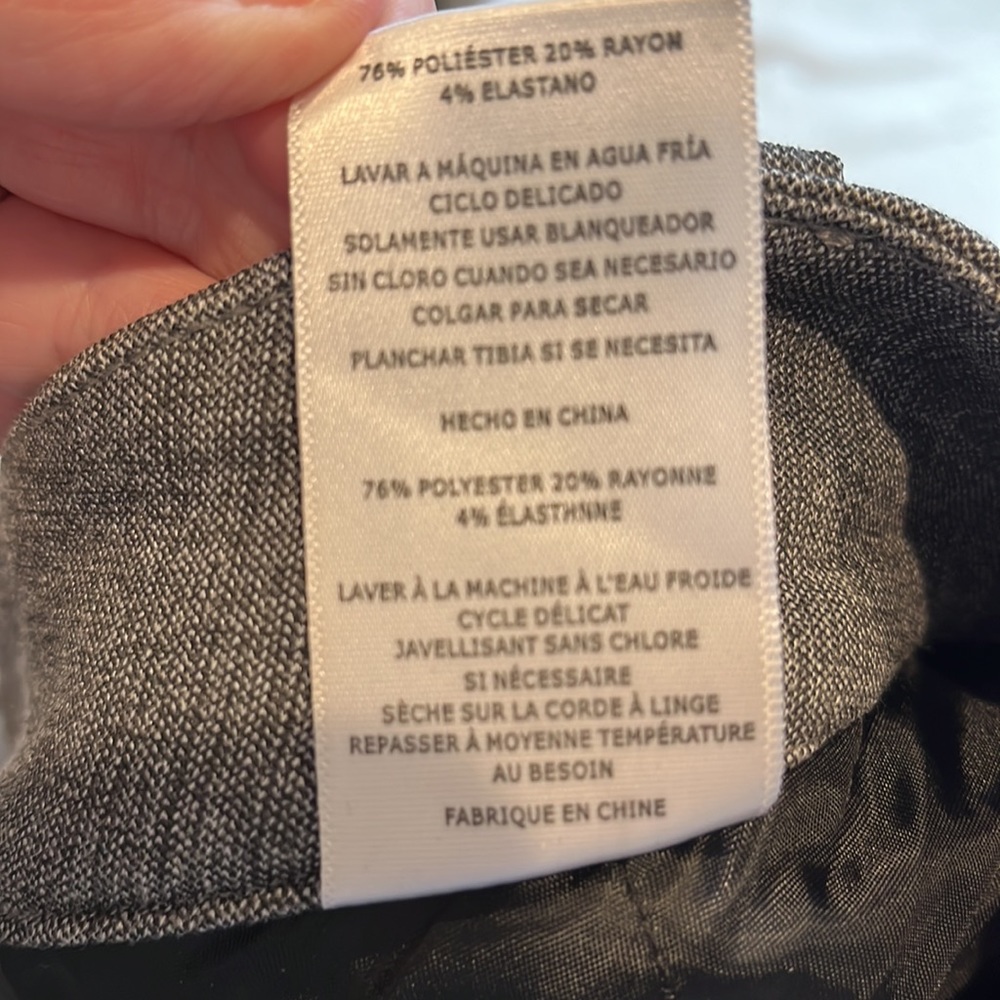 EUC:  Kut from the Kloth Gray Trousers- Sz 24 - Picture 6 of 6